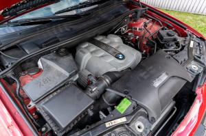 BMW X5 4.8is 2004 года  (NA)